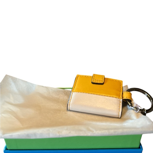 Coach Yellow & White Leather ID Card Holder Keychain Wallet NWT And Box - Picture 5 of 6